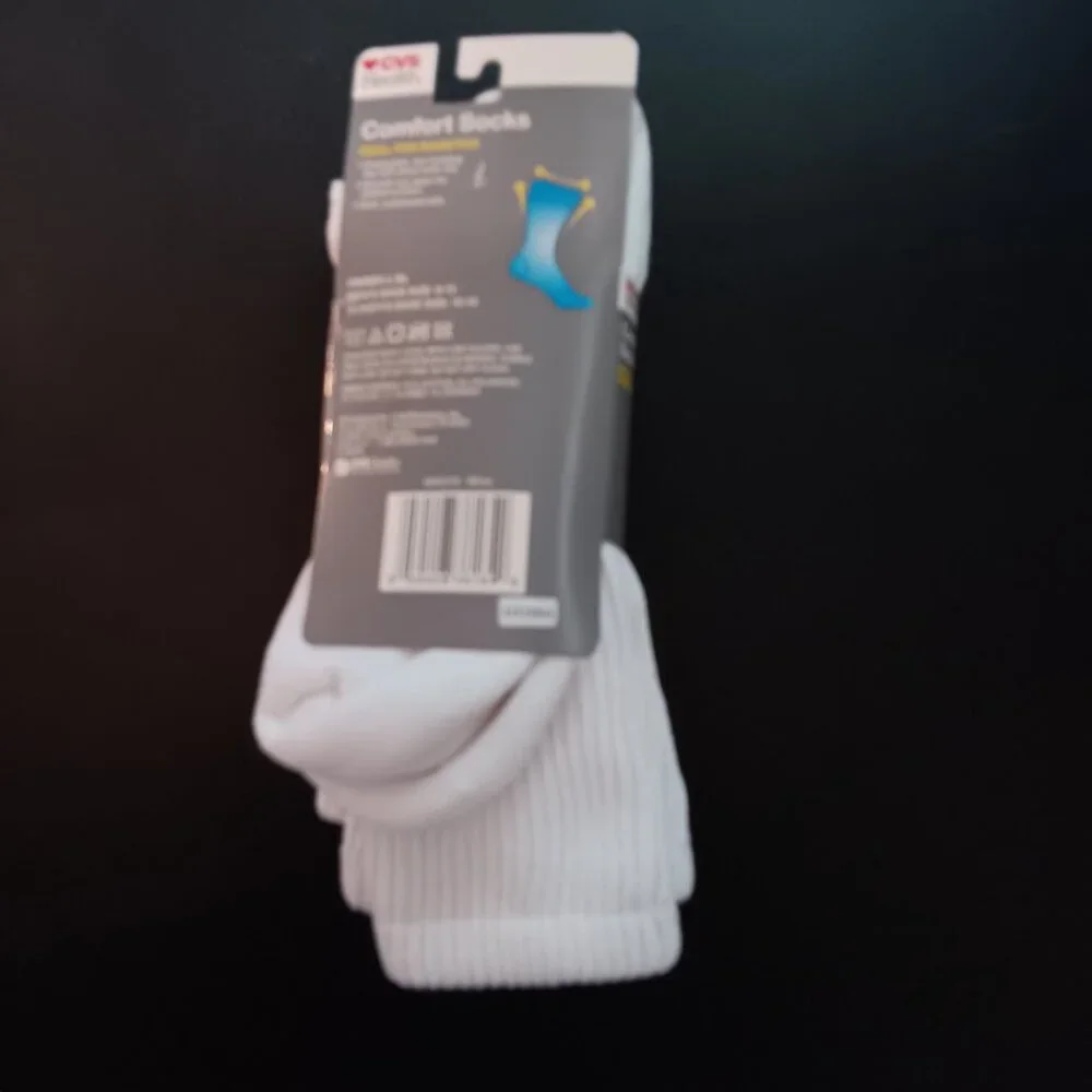 COMFORT 2 PACK WHITE SOCKS SIZE LARGE / X LARGE NWT